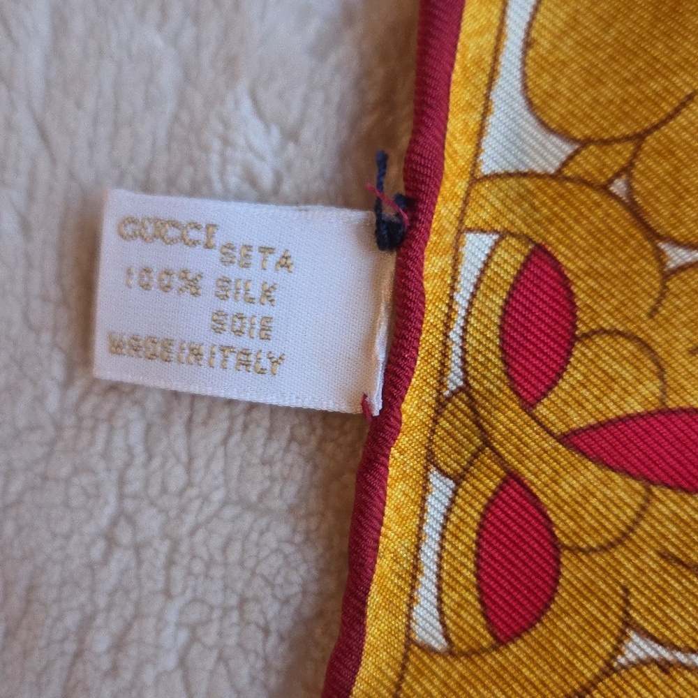Gucci Red and Gold Patterned Scarf‎ - Picture 3 of 5
